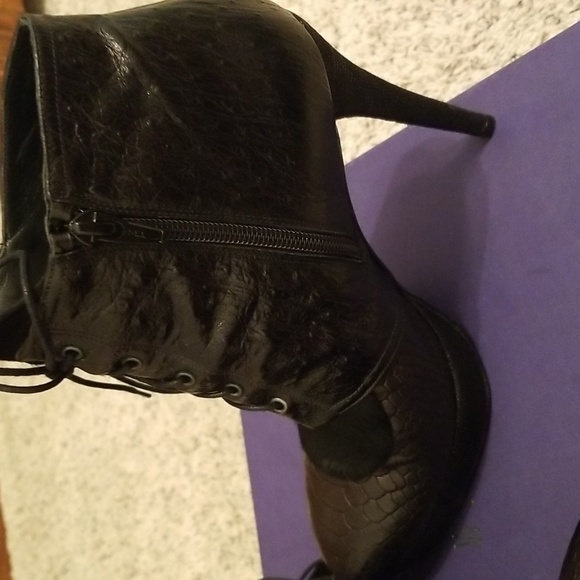 Stuart weitzman boots,booties size 8 1/2 - Picture 4 of 7